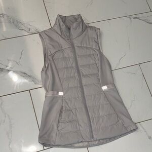 LULULEMON Women's lavender gray Puffer Vest size 6 athletic vest